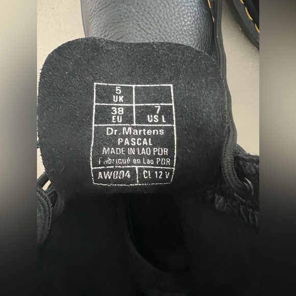 Doc Martens Pascal Boots, Size 7 - Picture 9 of 9